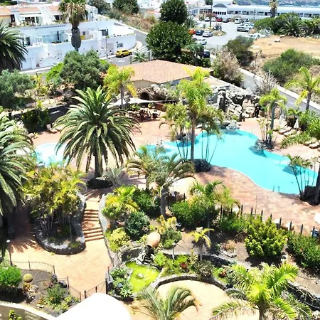 Apto. Con Gran Terraza Con Vista Al Mar Y Piscina *